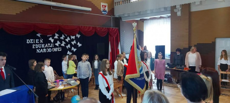 Podczas uroczystości z okazji Dnia Edukacji Narodowej wręczono stypendia