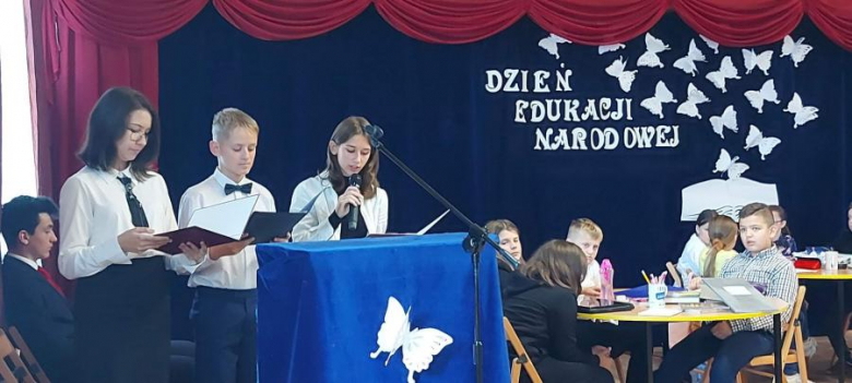 Podczas uroczystości z okazji Dnia Edukacji Narodowej wręczono stypendia