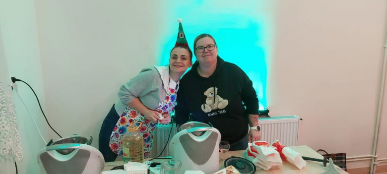 Wspólne lenienie pierogów w Malczycach