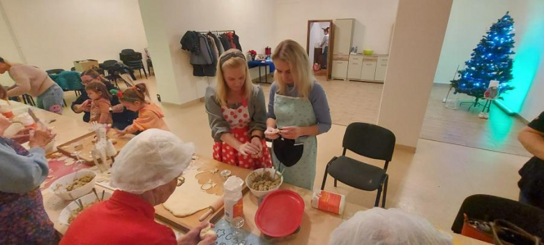 Wspólne lenienie pierogów w Malczycach