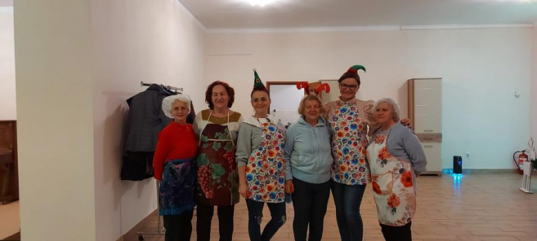 Wspólne lenienie pierogów w Malczycach