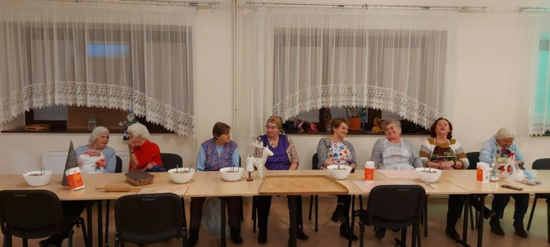 Wspólne lenienie pierogów w Malczycach