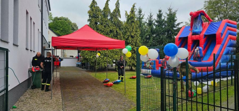 Remizę strażacką odwiedziły dzieci z Zespołu Szkolno-Przedszkolnego w Udaninie