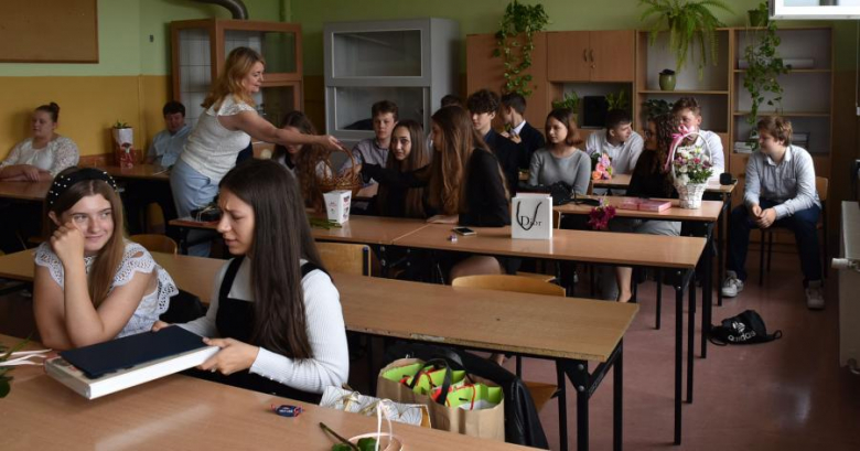 Zakończenie roku szkolnego 2020/2021 w szkołach na terenie powiatu średzkiego