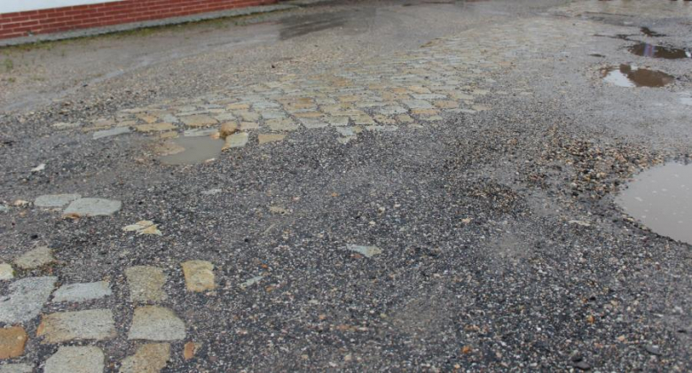 Podpisanie umowy i przekazanie placu budowy.