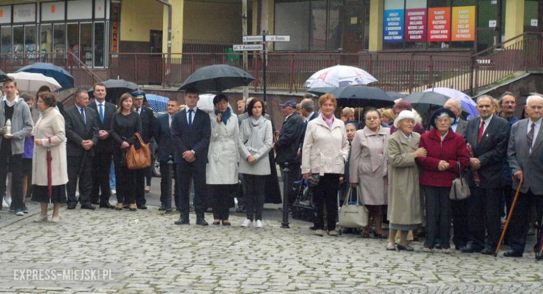 Uroczystości pod pomnikiem