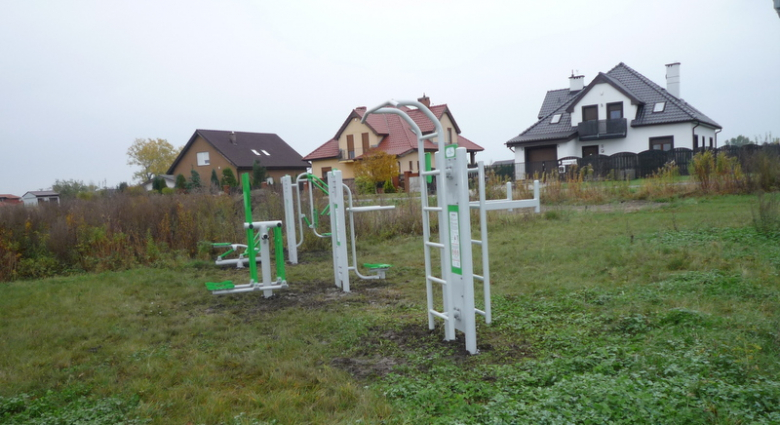 Nowe siłownie zewnętrzne w gminie Kostomłoty