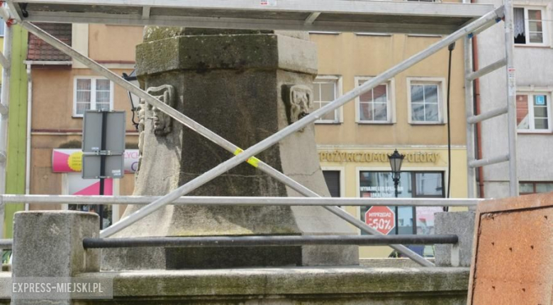 Renowacja pomnika Rolanda