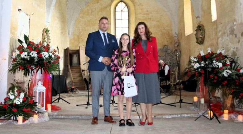 XVI Gminny Festiwal Piosenki Patriotyczno-Religijnej