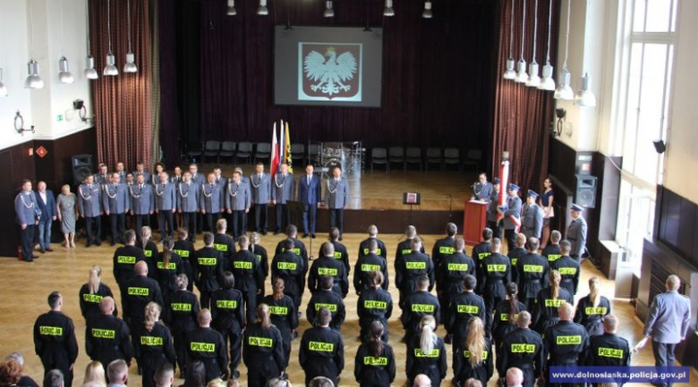 49 nowych policjantów złożyło ślubowanie
