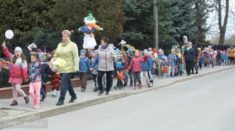 Pochód przedszkolaków w Środzie Śląskiej