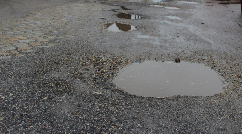 Podpisanie umowy i przekazanie placu budowy.