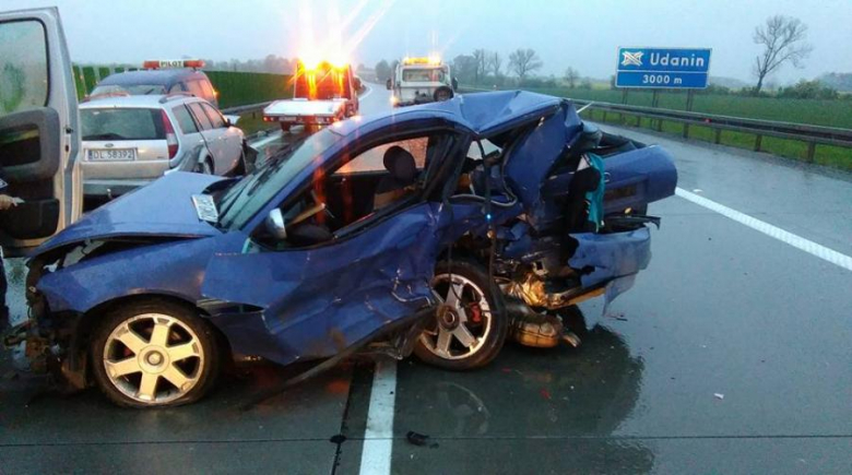 Wypadek samochodowy na A4