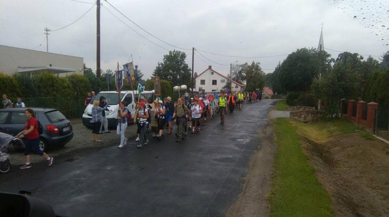 Pielgrzymi w Ujeździe Górnym