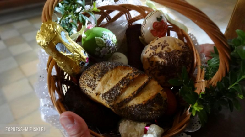 Święcone koszyczki wielkanocne