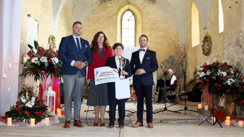 XVI Gminny Festiwal Piosenki Patriotyczno-Religijnej