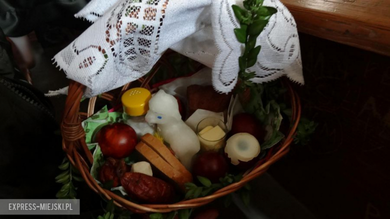 Święcone koszyczki wielkanocne