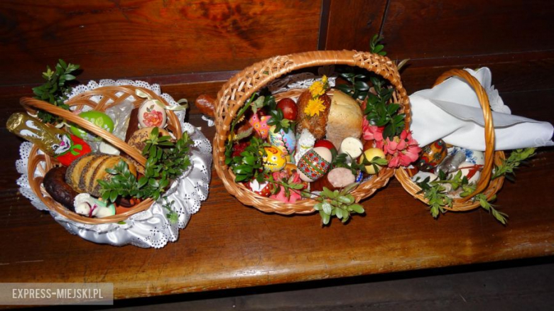 Święcone koszyczki wielkanocne