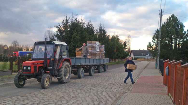 Jabłka dla mieszkańców Szczepanowa