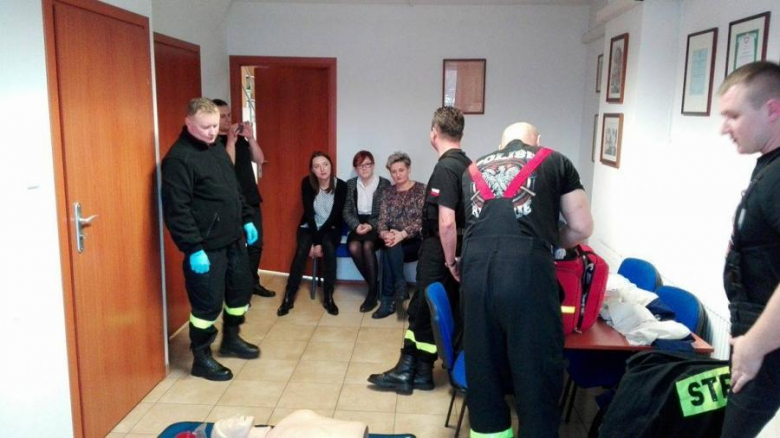 Spotkanie strażaków z pracownikami firmy w Krakowie