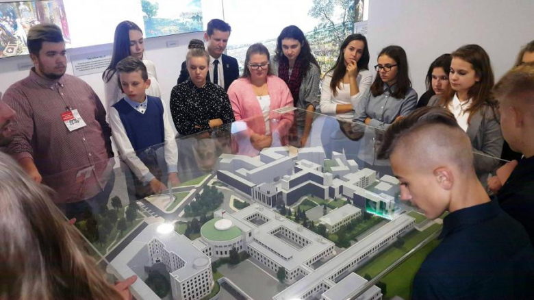 Wizyta młodych radnych w Warszawie