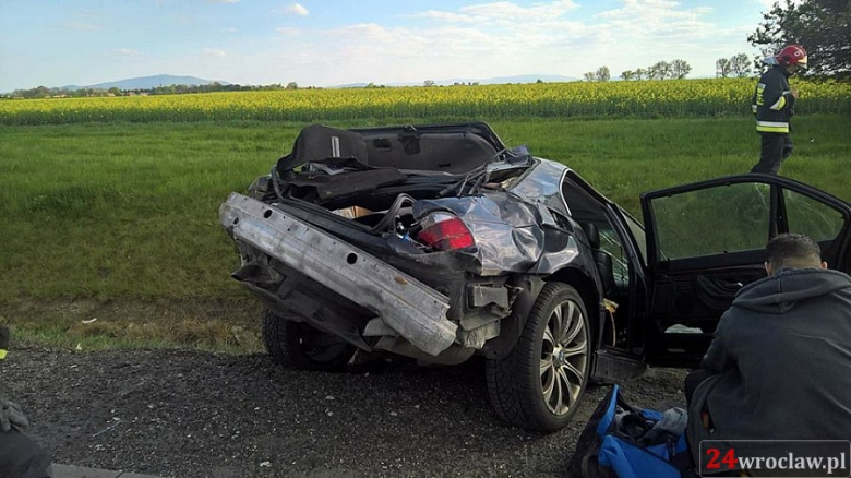 Samochód osobowy wypadł z drogi na A4