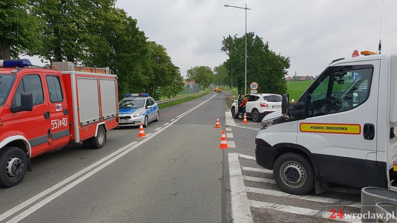 Zderzenie na zjeździe z A4 w Kostomłotach