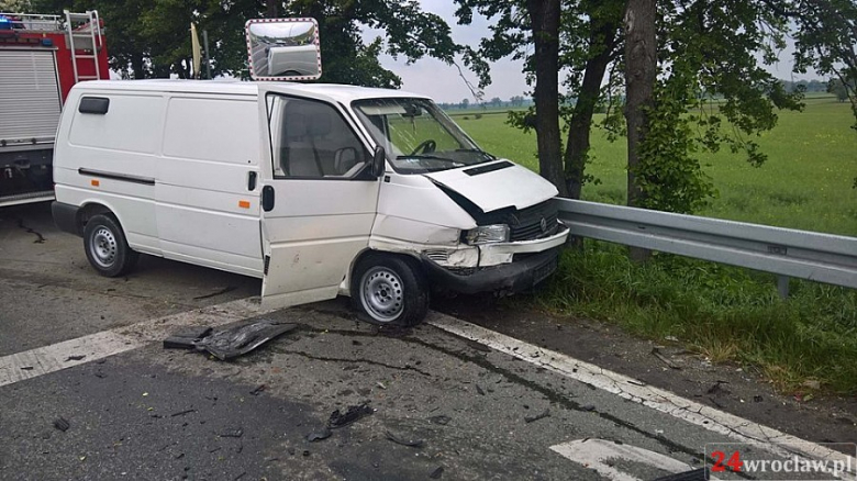 Zderzenie na zjeździe z A4 w Kostomłotach