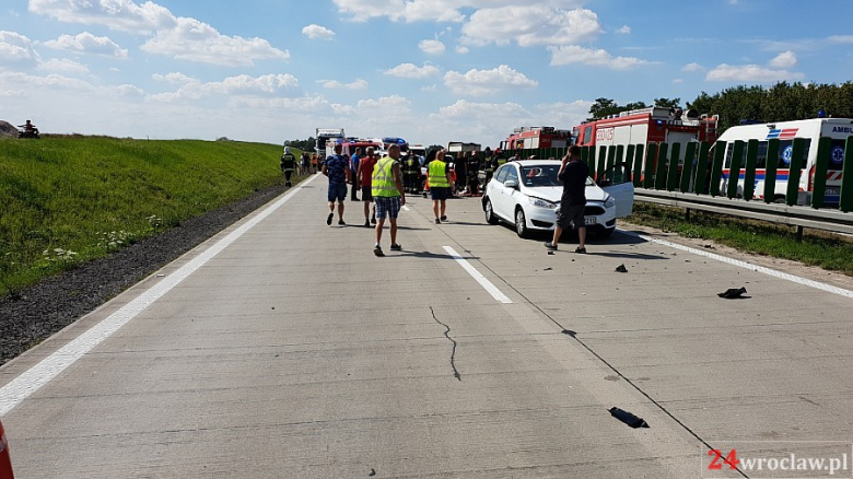 Karambol pod Kostomłotami na autostradzie A4