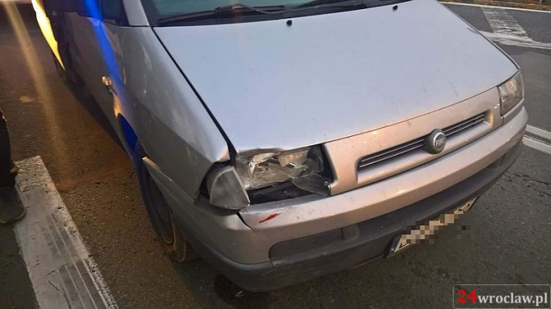 Kolizja na zjeździe z A4