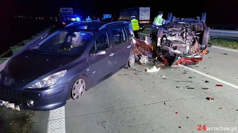 Wypadek na A4. Poszkodowane zostały trzy osoby