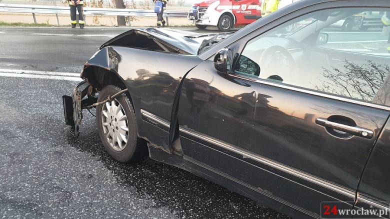 Kolizja na zjeździe w Kostomłotach