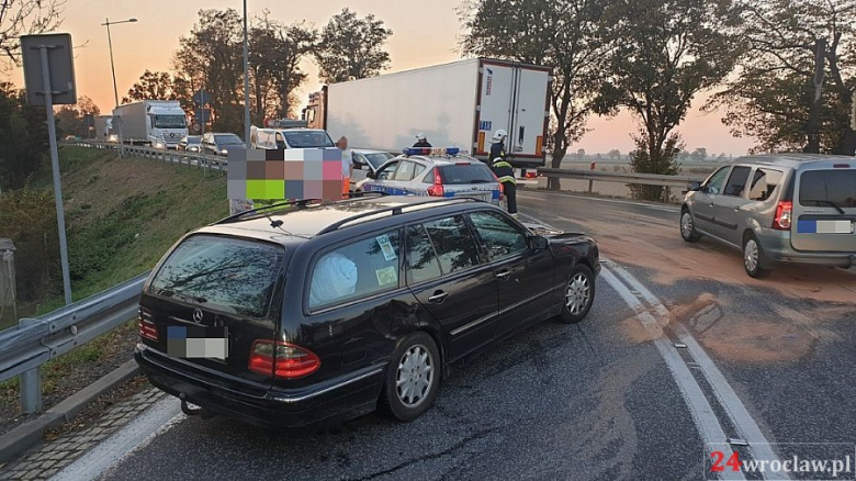 Kolizja na zjeździe w Kostomłotach