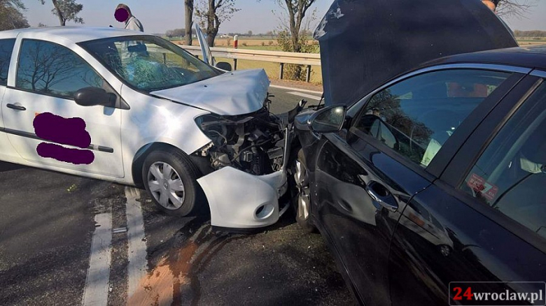 Kolizja na zjeździe w Kostomłotach