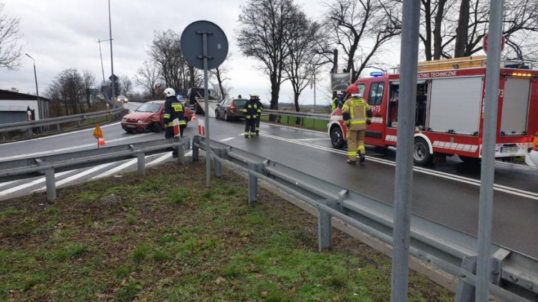 Kolizja na zjeździe z A4