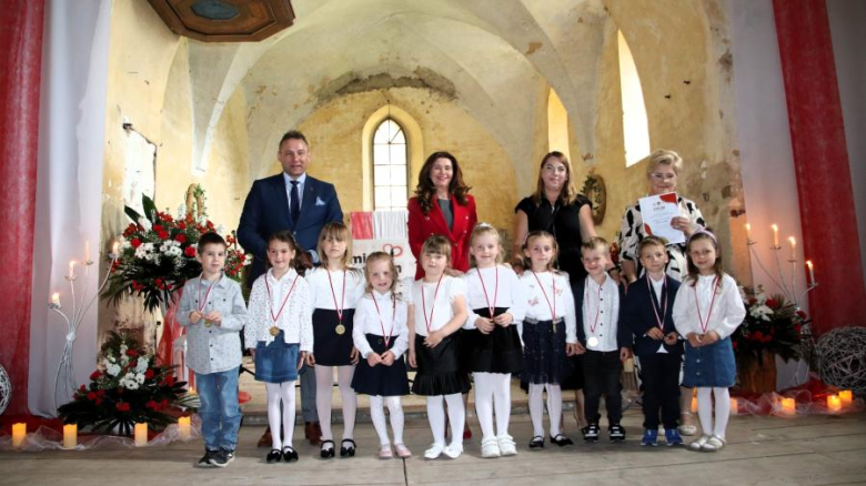 XVI Gminny Festiwal Piosenki Patriotyczno-Religijnej