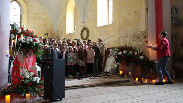 XVI Gminny Festiwal Piosenki Patriotyczno-Religijnej