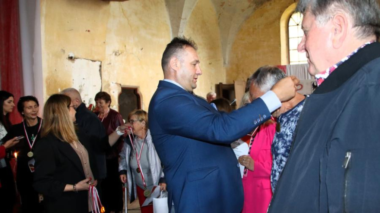 XVI Gminny Festiwal Piosenki Patriotyczno-Religijnej