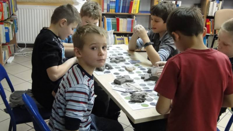 Warsztaty ceramiczne w Bibliotece Publicznej w Środzie Śląskiej