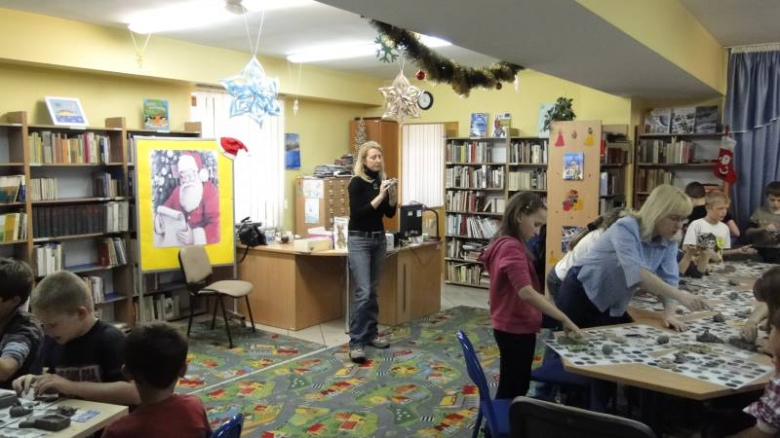 Warsztaty ceramiczne w Bibliotece Publicznej w Środzie Śląskiej