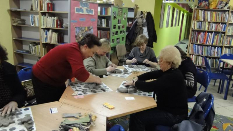 Warsztaty ceramiczne w Bibliotece Publicznej w Środzie Śląskiej