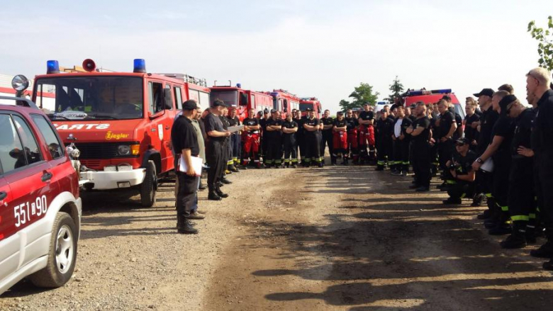 Ćwiczenia straż pożarnych w Ujeździe Górnym