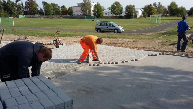 Budowa altany i ścieżki zdrowia