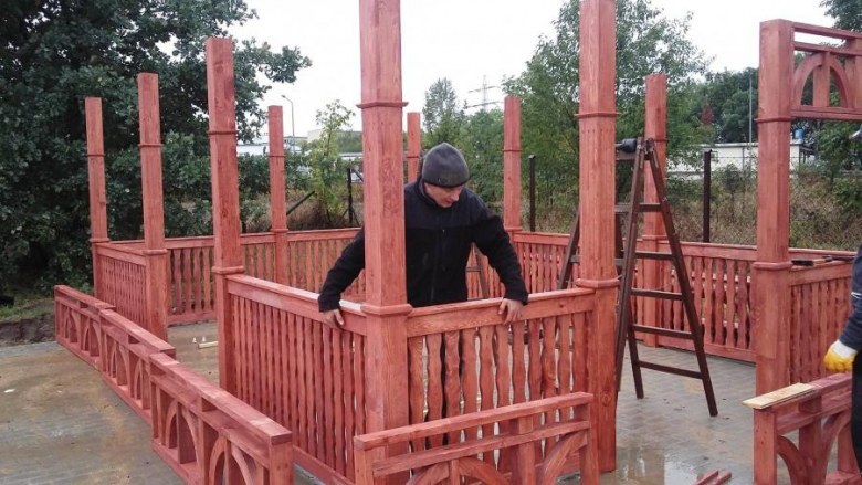 Budowa altany i ścieżki zdrowia