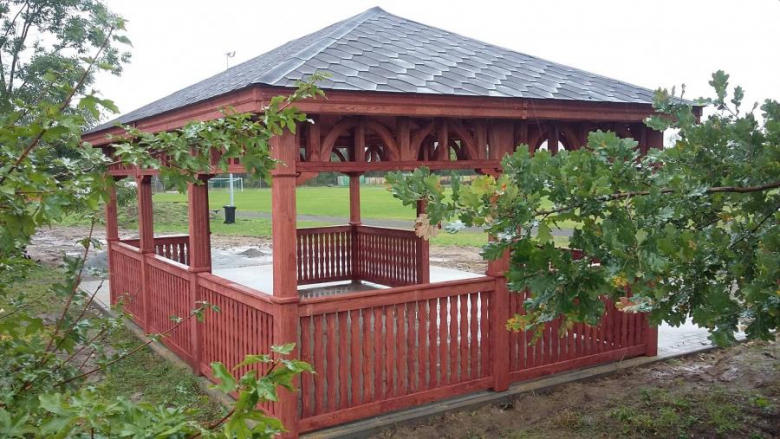 Budowa altany i ścieżki zdrowia