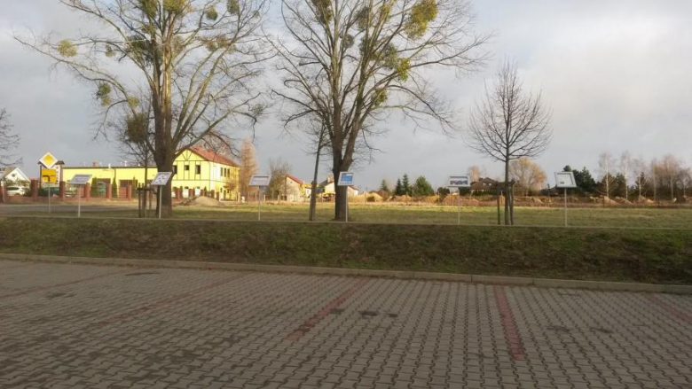Ścieżka informacyjna przy ZS w Miekini