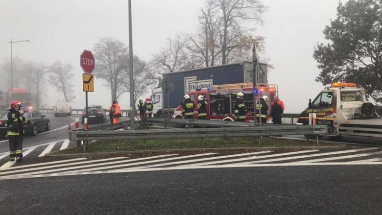 Kolizja na zjeździe w Kostomłotach