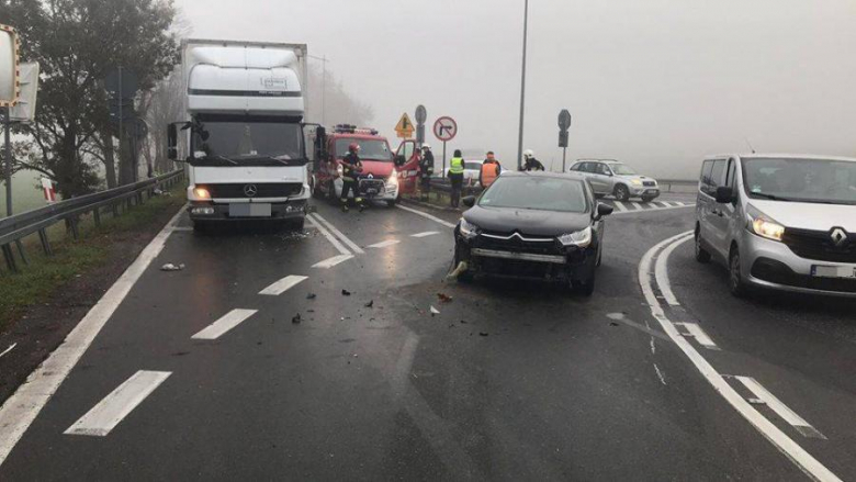 Kolizja na zjeździe w Kostomłotach