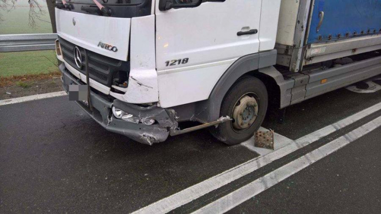 Kolizja na zjeździe w Kostomłotach