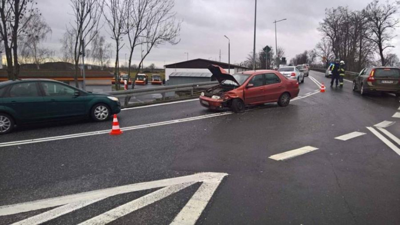 Kolizja na zjeździe z A4